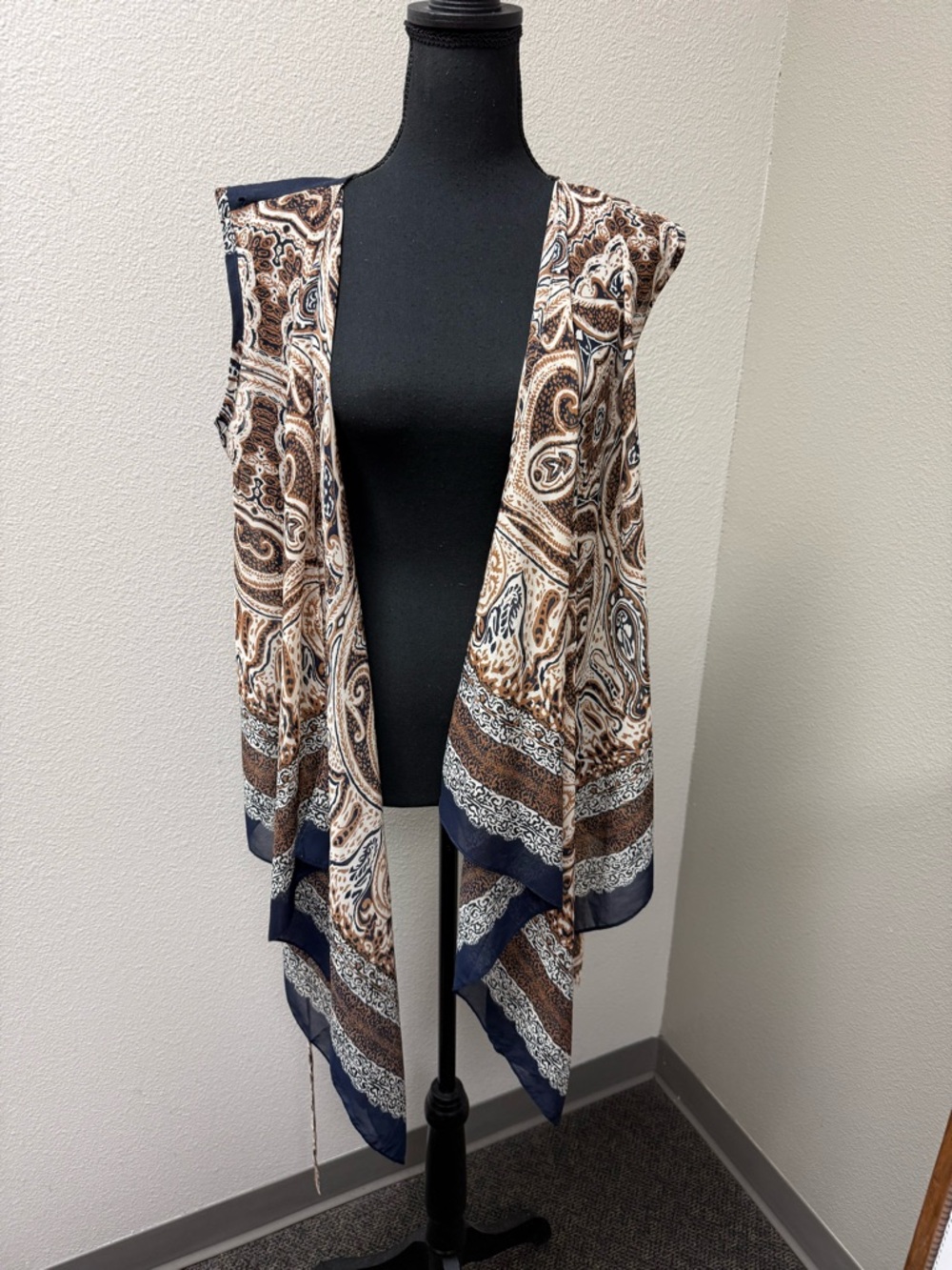 Boho Paisley Sleeveless Kimono Vest Navy Tan Tie Waist Lightweight Chic Top - Picture 3 of 9